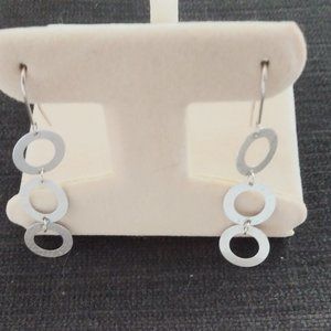 10K White Gold Dangle Earrings